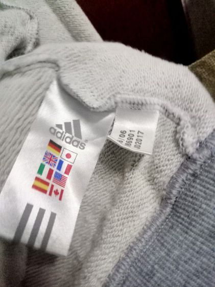 Adidas great sweater :size S ผู้หญิง อก 34 ยาว 20 แขนยาว21 นิ้ว ผ้านิ่ม ไม่หนา ใส่สบาย สภาพดีมาก งานเก็บสะสม สกรีนดีมาก ไม่แตก ป้ายชัดเจน  รูปที่ 6