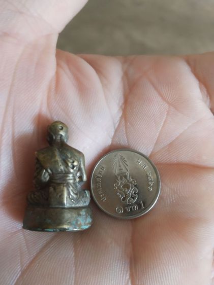 พระเนื้อทองเหลือง(พระรูปหล่อพระหลวงปู่สม(ไม่ทราบพระเกจิที่สร้าง)(ไม่รู้ที่มาไม่ทราบอายุ))พระบ้านพระเครื่องรางของมงคล รูปที่ 5