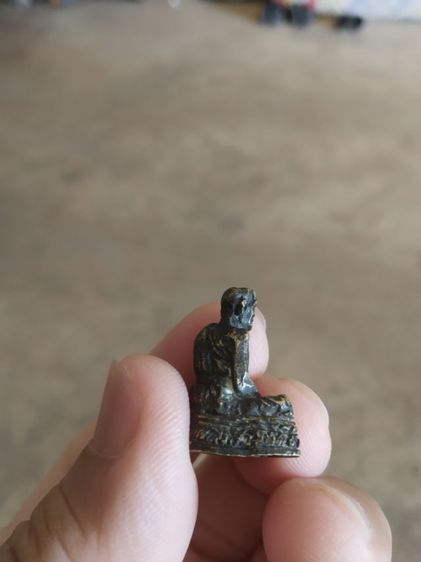 พระเนื้อทองเหลืองพิมพ์เล็ก(พระรูปหล่อพระหลวงพ่อผ่อง(เตชปัญโญ)(วัดราษฎร์เจริญ)(จังหวัดนครสวรรค์)(พระเกจิ))พระบ้านพระเครื่องรางของมงคล รูปที่ 17