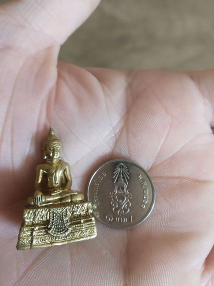 พระเนื้อกะไหล่ทอง(พระรูปหล่อเนื้อทองเหลืองพระกริ่งพิมพ์พระพุทธ(ฐานอุดกริ่งสั่นได้)(ไม่ทราบพระเกจิที่สร้าง))พระบ้านพระเครื่องรางของมงคล รูปที่ 7