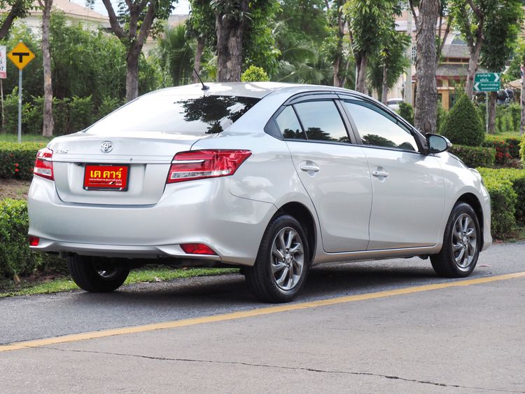 Toyota Vios 2018 1.5 Mid Sedan เบนซิน ไม่ติดแก๊ส เกียร์อัตโนมัติ บรอนซ์เงิน รูปที่ 4