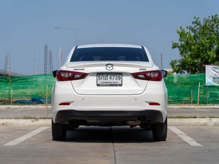 Mazda Mazda 2 2017 1.3 High Sedan เบนซิน ไม่ติดแก๊ส เกียร์อัตโนมัติ ขาว รูปที่ 4