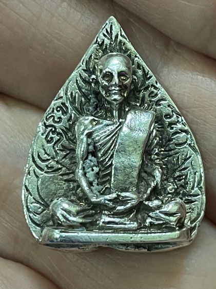 เจ้าคุณนรฯ รูปหล่อพิมพ์ใบโพธิ์ เนื้อเงิน รุ่น 929 ปี 2529 รูปที่ 9