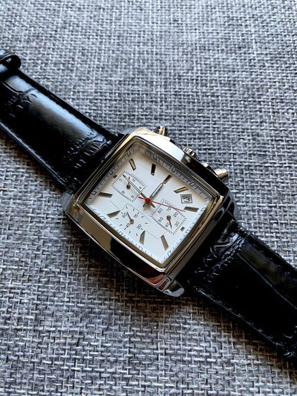 Luxury Watch สี่เหลี่ยมหน้าปัดขาว สายหนัง โครโนกราฟ  รูปที่ 3