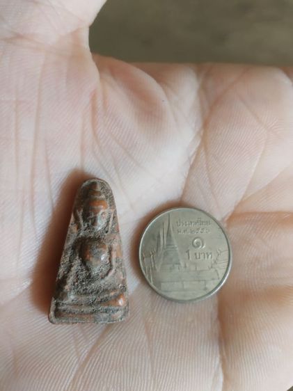 พระเนื้อดิน(พระพิมพ์พระผงสุพรรณเนื้อออกสีน้ำตาลแดง(ด้านหลังมีอักษรไม่ชัดเจน)(060403)(ไม่ทราบพระเกจิที่สร้าง))พระบ้านพระเครื่องรางของมงคล รูปที่ 2