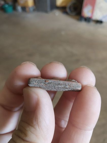 พระเนื้อดิน(พระพิมพ์พระผงสุพรรณเนื้อออกสีน้ำตาลแดง(ด้านหลังมีอักษรไม่ชัดเจน)(060403)(ไม่ทราบพระเกจิที่สร้าง))พระบ้านพระเครื่องรางของมงคล รูปที่ 15