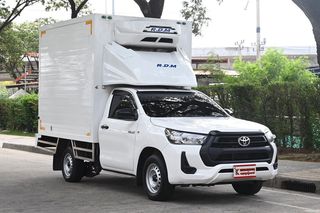Toyota Hilux Revo 2.4 SINGLE Entry ( ปี 2023 ) รถกระบะตู้เย็นไมล์เพียง 3 หมื่นกว่าโลตู้เย็นรุ่นใหม่ใบพัด 3 ตัว ความสูง 1.80 เมตรพร้อมใช้งาน