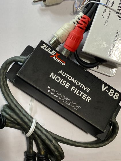 อุปกรณ์ช่วยกันรบกวนต่างๆที่เข้ามาในเครื่องเล่น Zulex Noise Filter V-88 และ   Lanzar LZ-68  รูปที่ 2