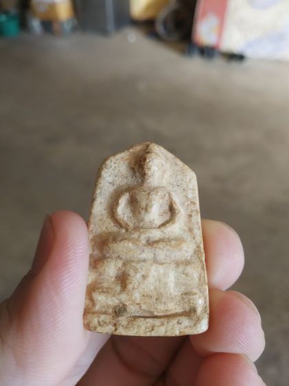 พระเนื้อผง(พระกรุวัดสามปลื้มฐานผ้าทิพย์พิมพ์ห้าเหลี่ยม(วัดจักรพรรดิราชาวาสมหาวิหาร)(จังหวัดกรุงเทพฯ))พระกรุพระเครื่องรางของมงคล รูปที่ 4