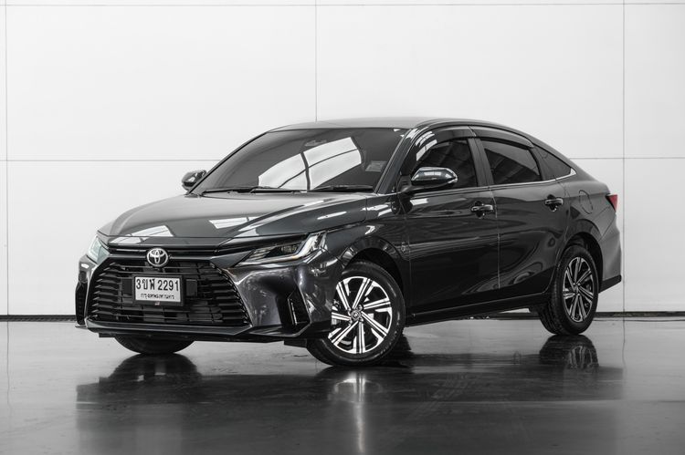 Toyota Yaris ATIV 2022 1.2 Premium Sedan เบนซิน ไม่ติดแก๊ส เกียร์อัตโนมัติ เทา รูปที่ 3