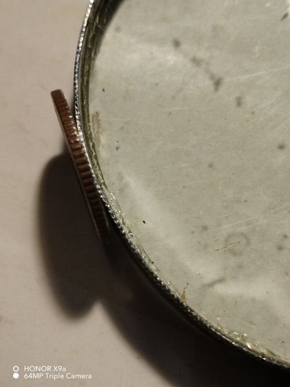 เหรียญ​ห้า​บาท​รัชกาล​ที่​๙​ปี​2551ผ่าน​การ​ใช้​ รูปที่ 5