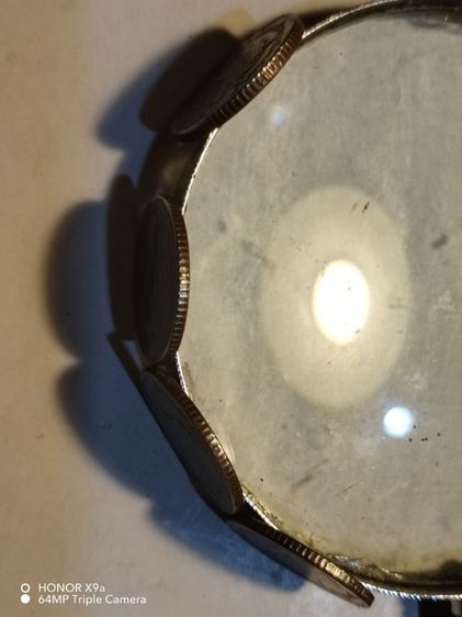 เหรียญ​ห้า​บาท​รัชกาล​ที่​๙​ปี​2551ผ่าน​การ​ใช้​ รูปที่ 9