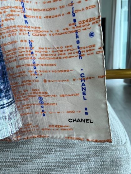 Chanel scarf แท้💯 ผ้าพันคอ Chanel silk100 เปอร์เซ็นต์ รูปที่ 5