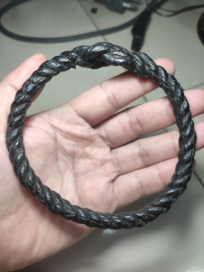 พิรอดแขน ลพ. ม่วง วัดบ้านทวน จ.กาญจนบุรี

 รูปที่ 2