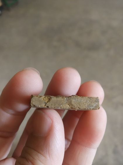 พระเนื้อว่านดำ(พระสมเด็จพุทธมณีโคตร(วัดพุทธวนาราม)(จังหวัดอุบลราชธานีปี2540)(รุ่นแรก)(พระซ่อมหรือพระชำรุด))พระบ้านพระเครื่องรางของมงคล รูปที่ 7