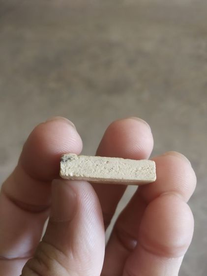 พระเนื้อผงพิมพ์เล็กทรงสี่เหลี่ยม(พระรูปเหมือนพระหลวงปู่เครื่องหลังยันต์(วัดสระกำแพงใหญ่)(พระซ่อม)(จังหวัดศรีสะเกษปี2534))พระเครื่องของมงคล รูปที่ 15