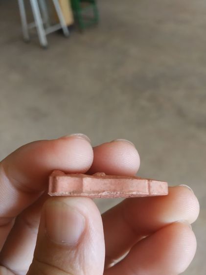 พระเนื้อผงพิมพ์เล็ก(พระพิมพ์พระโคนสมอหลังยันต์(วัดชำสมอ)(รุ่นแรก)(ที่ระลึกในงานผูกพัทธสีมา)(จังหวัดระยองปี2560))พระบ้านพระเครื่องรางของมงคล รูปที่ 16