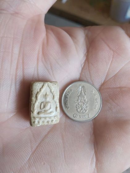 พระเนื้อผงพิมพ์เล็ก(พระพิมพ์พระสมเด็จพิมพ์ซุ้มประตูฐานจุดหลังเรียบ(ไม่ทราบพระเกจิที่สร้าง)(070403))พระบ้านพระเครื่องรางของมงคล รูปที่ 2