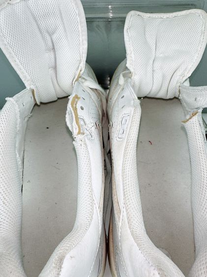 รองเท้า Nike Sz.10us44eu28cm รุ่นSon Of Force สีขาวล้วน  ข้างซ้ายมีรอยเย็บ ข้างขวาโดนตัดยังไม่เย็บ นอกนั้นสวย เอาไปฝึกมือDIY ได้ไม่เสียดาย รูปที่ 14