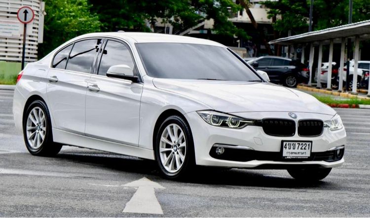 BMW Series 3 2016 Sedan เบนซิน ไม่ติดแก๊ส เกียร์อัตโนมัติ ขาว รูปที่ 2