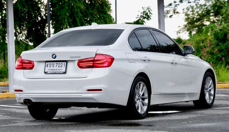 BMW Series 3 2016 Sedan เบนซิน ไม่ติดแก๊ส เกียร์อัตโนมัติ ขาว รูปที่ 4