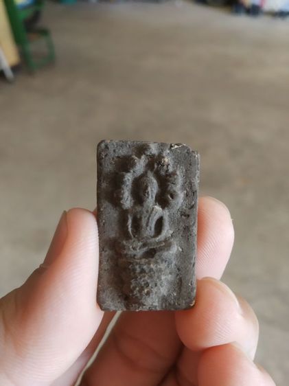 ทานเนื้อว่านดำผสมผง(พระพิมพ์พระปางนาคปรกนั่งบนฐานหลังเรียบ(ไม่ทราบพระเกจิที่สร้าง)(080401)(ไม่ทราบอายุ))พระบ้านพระเครื่องรางของมงคล รูปที่ 2