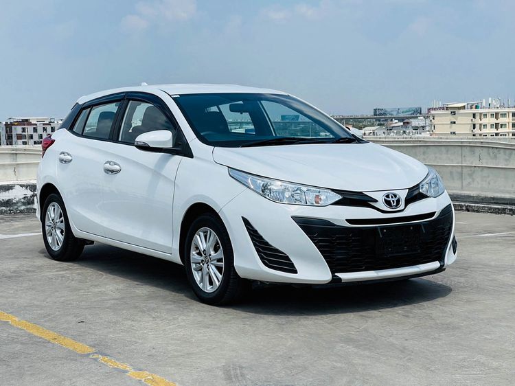 Toyota Yaris 2019 1.2 E Sedan เบนซิน ไม่ติดแก๊ส เกียร์อัตโนมัติ ขาว รูปที่ 3