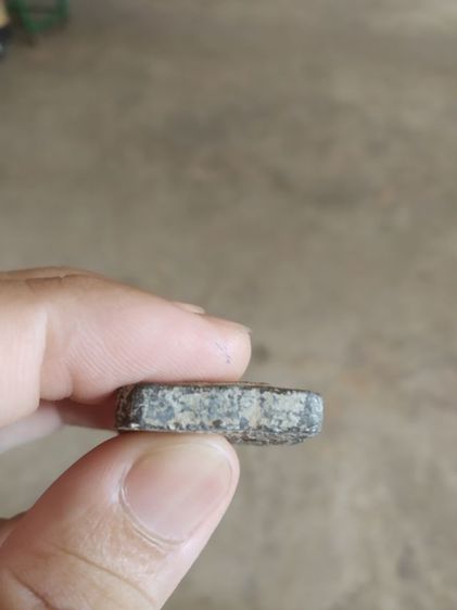 พระเนื้อว่านผสมผง(พระพิมพ์พระขุนแผนหลังยันต์เนื้อออกสีเทาเขียวนิดๆ(ไม่ทราบพระเกจิที่สร้าง)(ไม่รู้ที่มา))พระบ้านพระเครื่องรางของมงคล รูปที่ 15