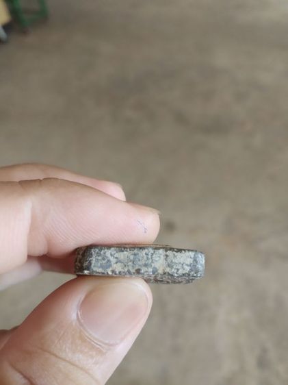 พระเนื้อว่านผสมผง(พระพิมพ์พระขุนแผนหลังยันต์เนื้อออกสีเทาเขียวนิดๆ(ไม่ทราบพระเกจิที่สร้าง)(ไม่รู้ที่มา))พระบ้านพระเครื่องรางของมงคล รูปที่ 17