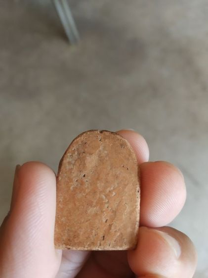 พระเนื้อดินเผา(พระพิมพ์พระซุ้มกอหลังเรียบเนื้อออกสีแดงส้ม(080471)(ไม่ทราบอายุและรุ่น)(ไม่ทราบพระเกจิที่สร้าง))พระบ้านพระเครื่องรางของมงคล รูปที่ 9