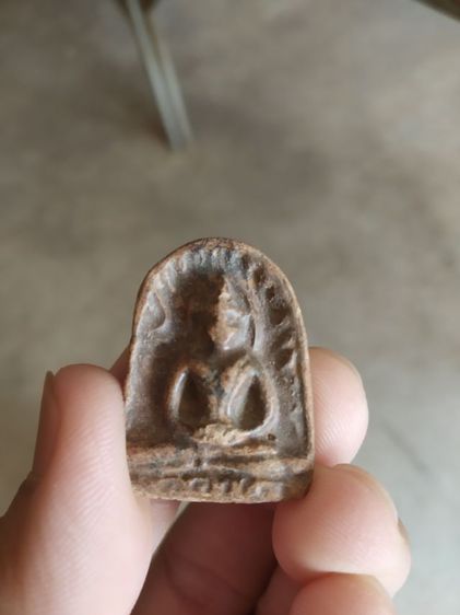 พระเนื้อดินเผา(พระพิมพ์พระซุ้มกอหลังเรียบ(080472)(ไม่ทราบพระเกจิที่สร้าง)(ไม่ทราบรุ่นและอายุ)(ไม่ค่อยสวย))พระบ้านพระเครื่องรางของมงคล รูปที่ 4