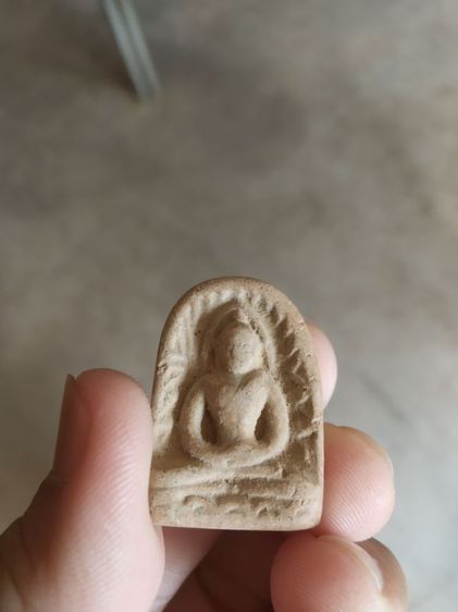 พระเนื้อดิน(พระพิมพ์พระซุ้มกอเนื้อสีน้ำตาลอ่อนๆหลังเรียบ(080473)(ไม่ทราบพระเกจิที่สร้าง)(ไม่ทราบรุ่นและอายุ))พระบ้านพระเครื่องรางของมงคล รูปที่ 4