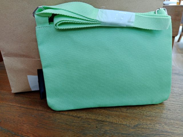 กระเป๋าสะพายสตาร์บัคส์ Fresh Green สินค้าใหม่ มือ1 ส่งฟรี รูปที่ 7