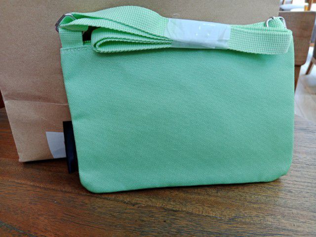 กระเป๋าสะพายสตาร์บัคส์ Fresh Green สินค้าใหม่ มือ1 ส่งฟรี รูปที่ 9