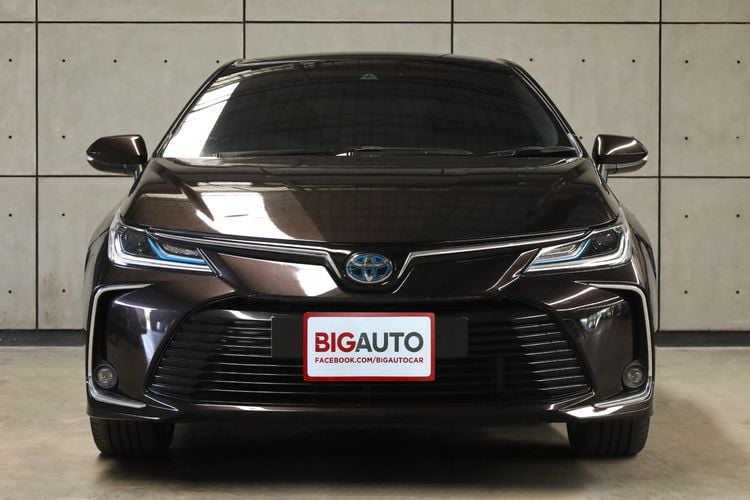 Toyota Altis 2019 1.8 Hybrid High Sedan ไฮบริด ไม่ติดแก๊ส เกียร์อัตโนมัติ น้ำตาล รูปที่ 3