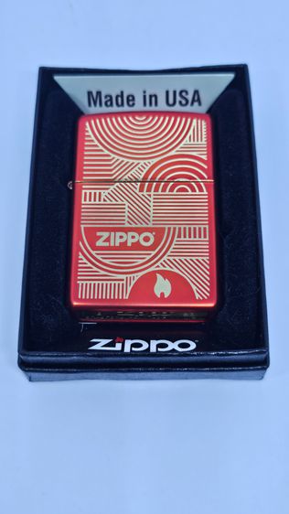 พร้อมใช้ ZIPPO Metellic Red Laser Engrave Vintage รูปที่ 2