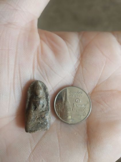 พระเนื้อดินพิมพ์เล็ก(พระพิมพ์พระรอดเนื้อสีน้ำตาลเข้มหลังเรียบ(ไม่ทราบพระเกจิที่สร้าง)(100401))พระบ้านพระเครื่องรางของมงคล รูปที่ 4