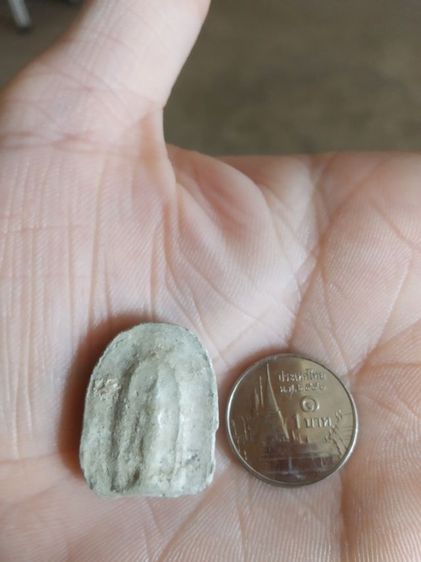 พระเนื้อว่านผสมผง(พระพิมพ์พระสมเด็จปิลันทน์เนื้อออกสีขาวเทาหลังเรียบ(ไม่ทราบอายุ)(ไม่ทราบพระเกจิที่สร้าง)(100405))พระเครื่องรางของมงคล รูปที่ 2