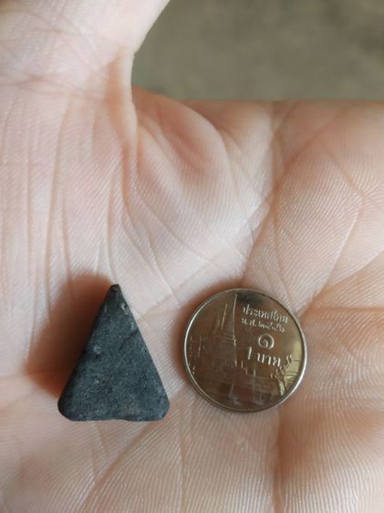 พระเนื้อว่านดำผสมผงพิมพ์เล็ก(พระพิมพ์พระนางพญาเนื้อดำหลังเรียบ(100407)(ไม่ทราบพระเกจิที่สร้าง))พระบ้านพระเครื่องรางของมงคล รูปที่ 11