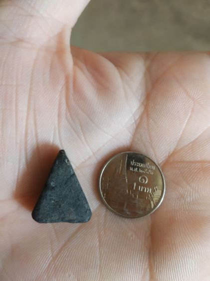 พระเนื้อว่านดำผสมผงพิมพ์เล็ก(พระพิมพ์พระนางพญาเนื้อดำหลังเรียบ(100407)(ไม่ทราบพระเกจิที่สร้าง))พระบ้านพระเครื่องรางของมงคล รูปที่ 7