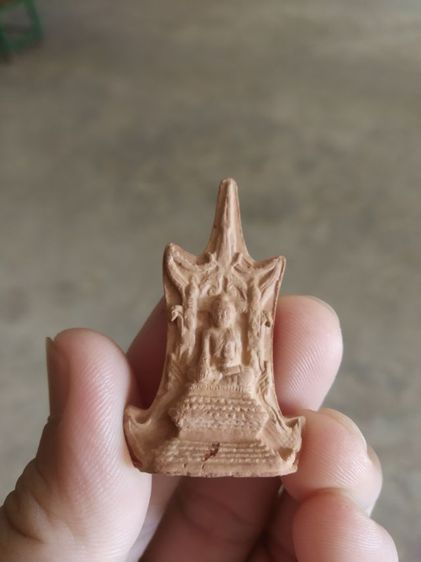 พระเนื้อผงพิมพ์กลาง(พระพิมพ์พระนั่งยอดปราสาทหลังยันต์(100408)(ไม่ทราบพระเกจิที่สร้าง))พระบ้านพระเครื่องรางของมงคล รูปที่ 3