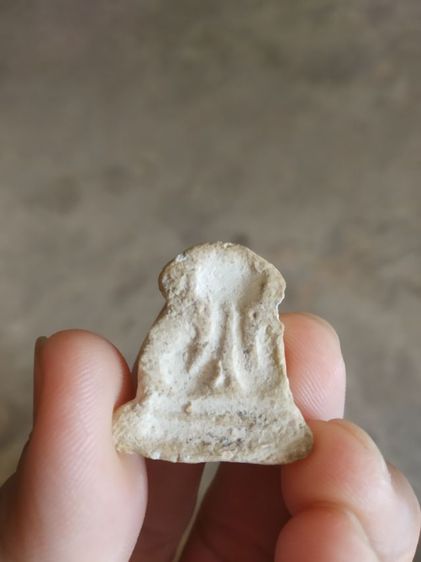 พระเนื้อว่านผสมผง(พระพิมพ์พระปิดตาหลังไม่ค่อยสวย(100411)(ไม่ทราบพระเกจิที่สร้าง)(ไม่ทราบอายุ)(เนื้อออกสีขาว))พระบ้านพระเครื่องรางของมงคล รูปที่ 6