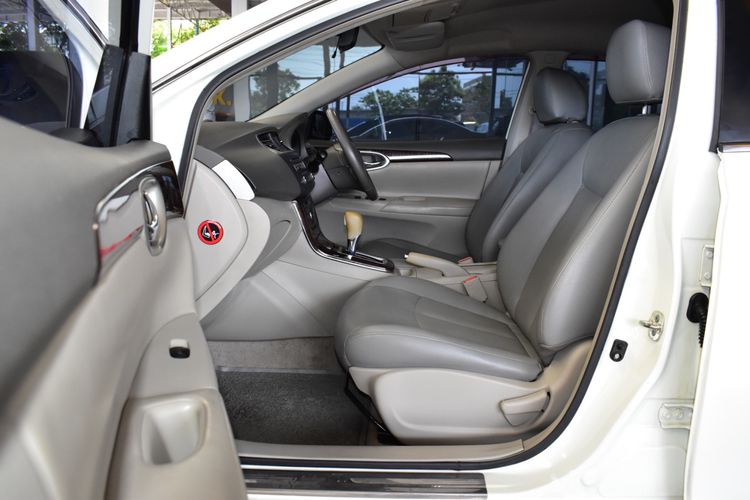 Nissan Sylphy 2014 1.6 SV Sedan เบนซิน ไม่ติดแก๊ส เกียร์อัตโนมัติ ขาว รูปที่ 4