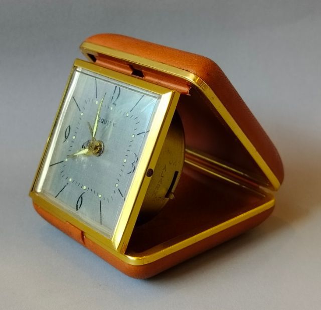 นาฬิกาปลุกพกพาแบบไขลาน EQUITY Vintage alarm clock , ปี 1970's Made In Hong Kong รูปที่ 3