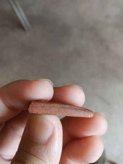 พระเนื้อดินผสมผงพิมพ์เล็ก(พระพิมพ์พระนางพญาเกศสูงหลังเรียบ(เนื้อออกสีน้ำตาลเข้ม)(100412)(ไม่ทราบพระเกจิที่สร้าง))พระเครื่องรางของมงคล รูปที่ 12