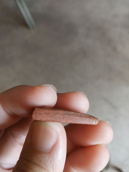 พระเนื้อดินผสมผงพิมพ์เล็ก(พระพิมพ์พระนางพญาเกศสูงหลังเรียบ(เนื้อออกสีน้ำตาลเข้ม)(100412)(ไม่ทราบพระเกจิที่สร้าง))พระเครื่องรางของมงคล รูปที่ 14