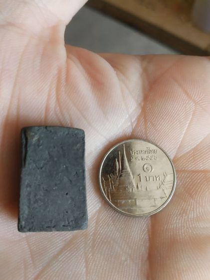 พระเนื้อว่านดำผสมผง(พระพิมพ์พระสมเด็จพิมพ์เล็กหลังเรียบ(สภาพไม่สวย)(100413)(ไม่ทราบพระเกจิที่สร้าง))พระบ้านพระเครื่องรางของมงคล รูปที่ 6