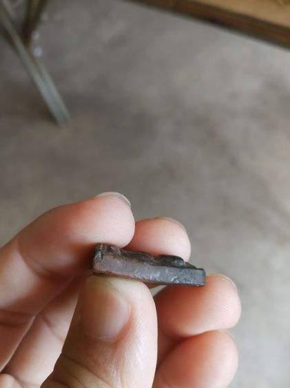 พระเนื้อดินผสมผงใบลานพิมพ์เล็ก(พระพิมพ์พระนางพญาเนื้อออกสีดำหลังเรียบ(ไม่ค่อยสวย)(100414)(ไม่ทราบพระเกจิที่สร้าง))พระเครื่องรางของมงคล รูปที่ 14