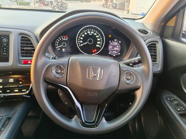 Honda HR-V 2017 1.8 S Sedan เบนซิน ไม่ติดแก๊ส เกียร์อัตโนมัติ บรอนซ์เงิน รูปที่ 3