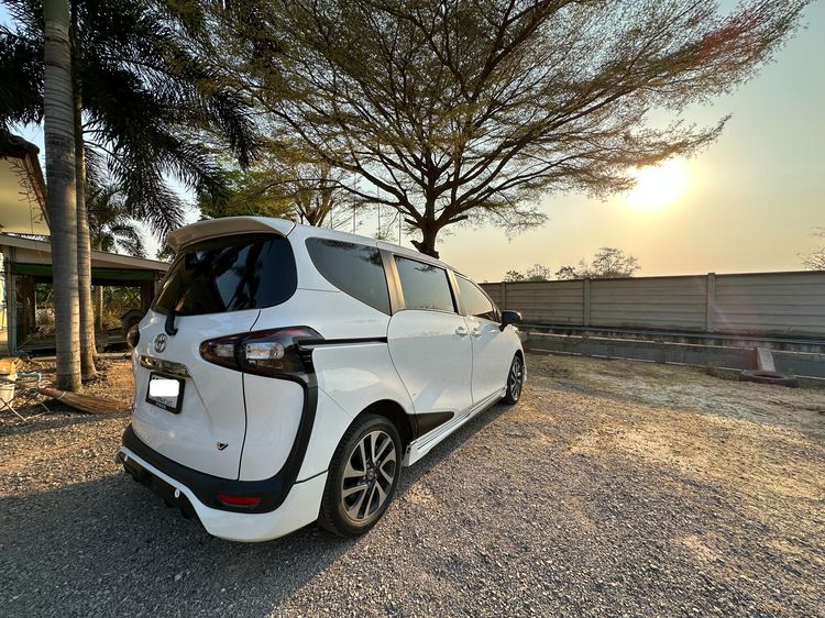Toyota Sienta 2020 1.5 V Utility-car เบนซิน ไม่ติดแก๊ส เกียร์อัตโนมัติ ขาว รูปที่ 3